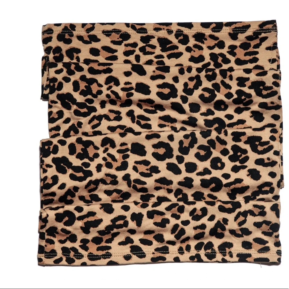 LELE SADOUGHI NWT AUTHENTIC LEOPARD PRINT SOFT STRETCH GAITER